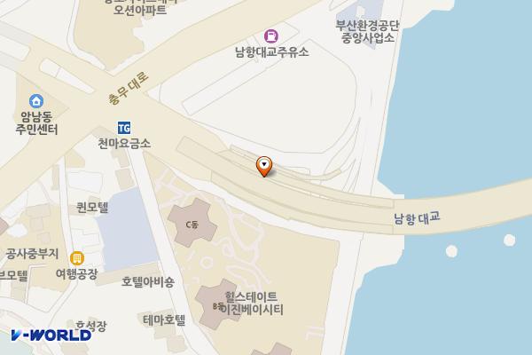남항대교 밑 공중화장실 위치 지도 — 부산광역시 서구 충무대로94번길 40, 남항대교 주차장 (암남동)